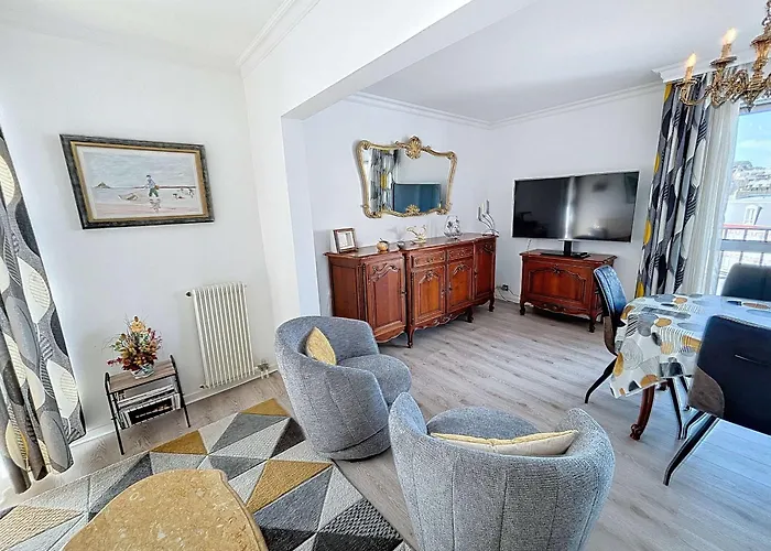 Au Centre De Avec Garage Privatif Et Wi-fi Gratuite - Fr-1-361-510 *