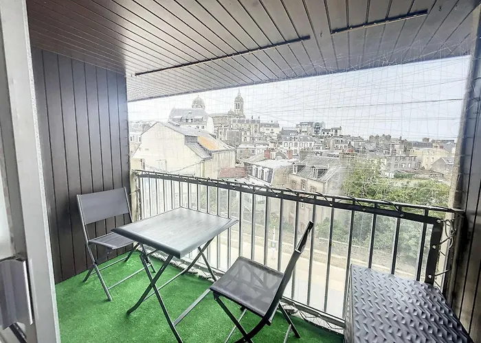 Appartement Au Centre De Avec Garage Privatif Et Wi-fi Gratuite - Fr-1-361-510 Granville