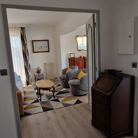 Au Centre De Avec Garage Privatif Et Wi-fi Gratuite - Fr-1-361-510 Apartment Granville