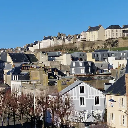 Au Centre De Avec Garage Privatif Et Wi-fi Gratuite - Fr-1-361-510 * Granville