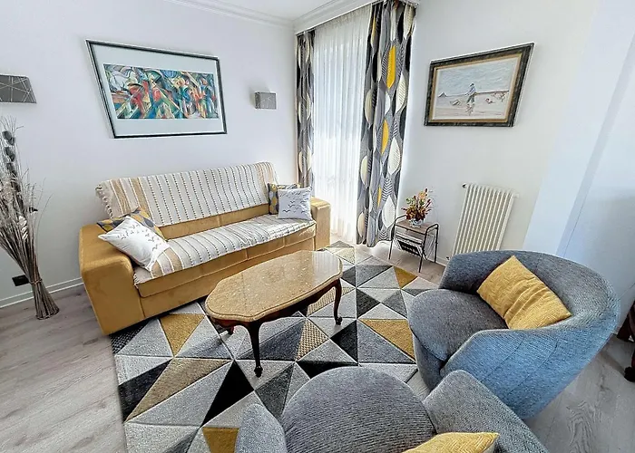 Au Centre De Avec Garage Privatif Et Wi-fi Gratuite - Fr-1-361-510 Granville